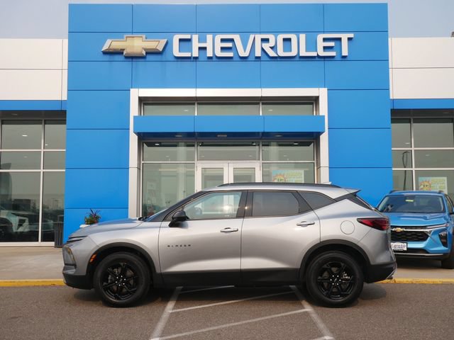 Used 2024 Chevrolet Blazer LT w/ Convenience Package AWD/4WD image 4