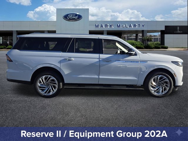 New 2026 Lincoln Navigator L Reserve AWD/4WD image 2