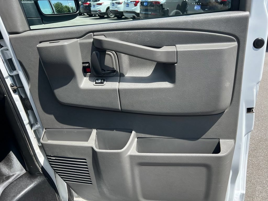 Used 2025 GMC Savana 2500 w/ Driver Convenience Package RWD image 26