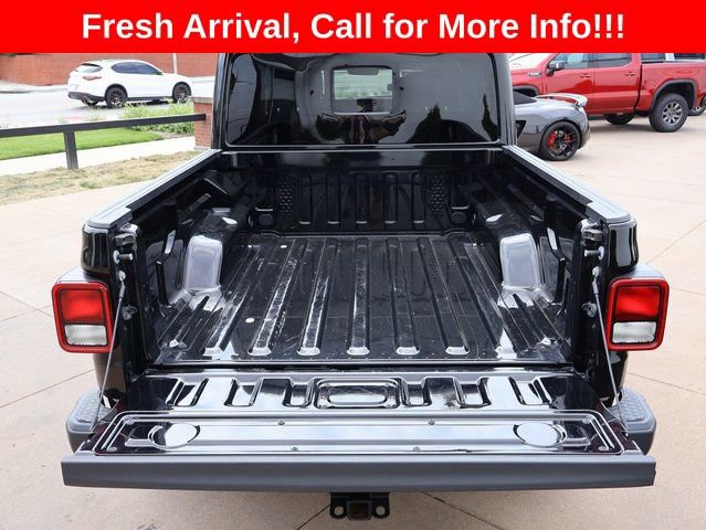 Used 2023 Jeep Gladiator Mojave w/ Trailer Tow Package AWD/4WD image 14