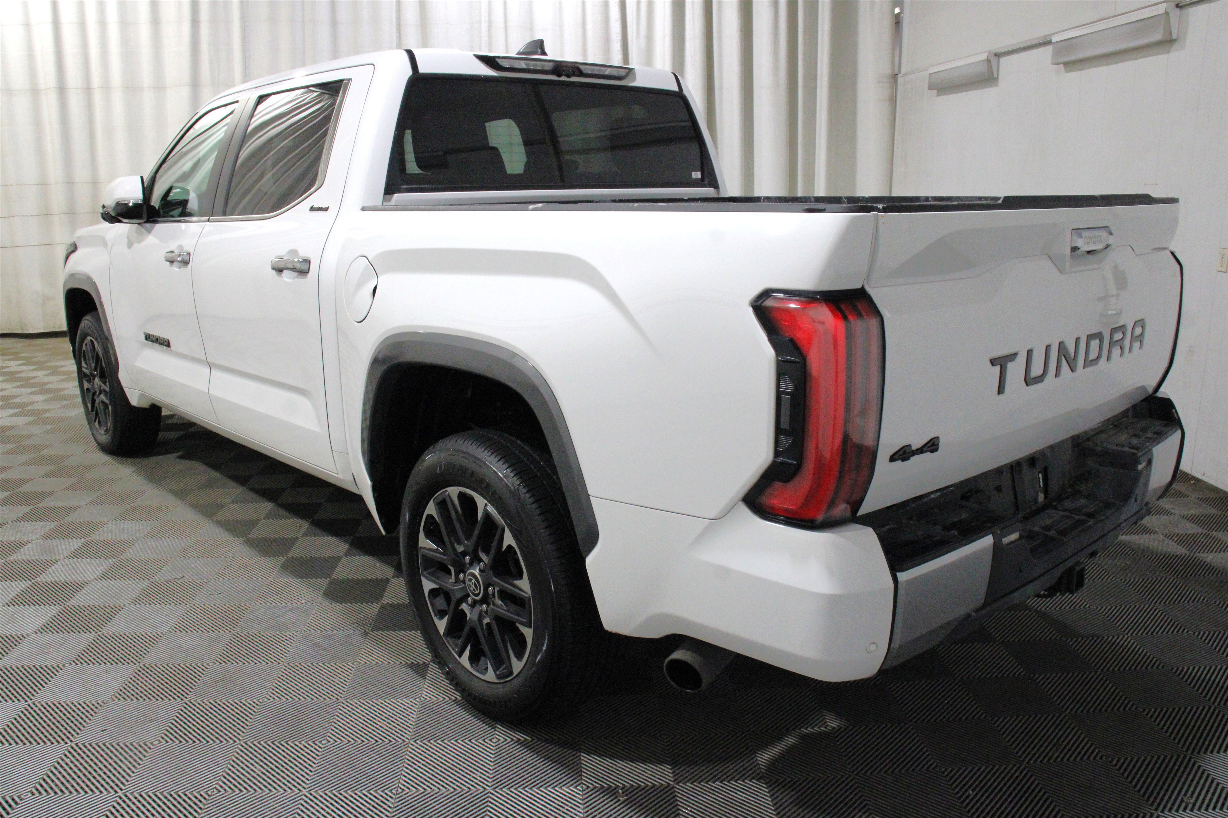 Used 2024 Toyota Tundra Limited image 30