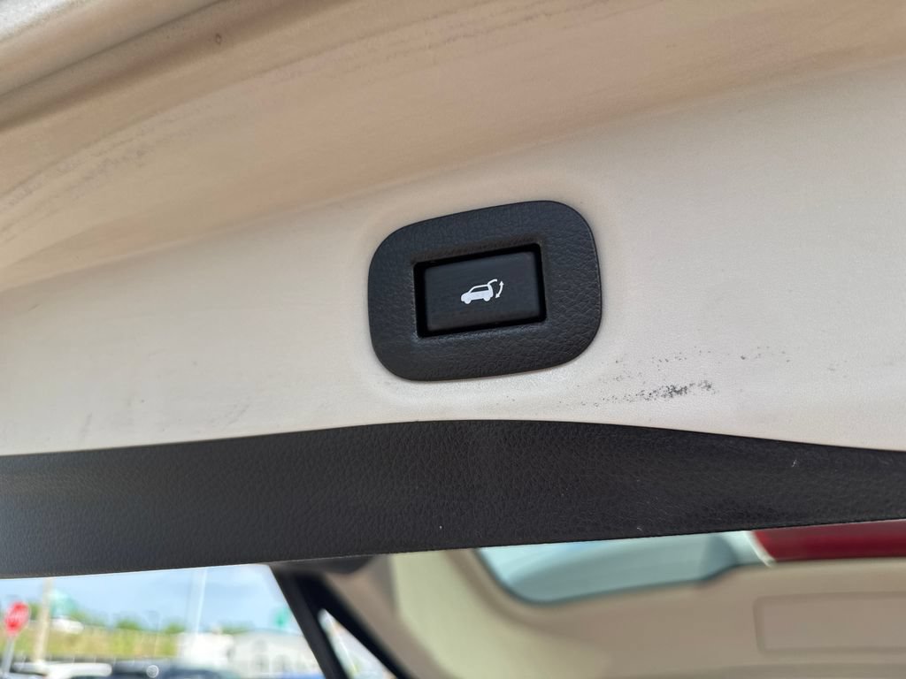 Used 2018 Nissan Rogue SV AWD/4WD image 8