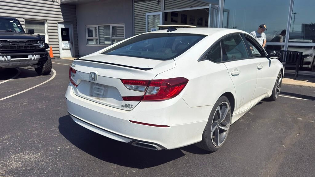 Used 2021 Honda Accord Sport image 2