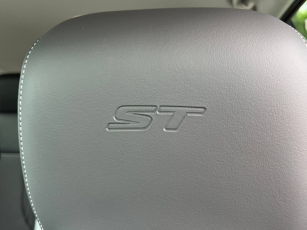 New 2026 Buick Envision Sport Touring AWD/4WD image 12