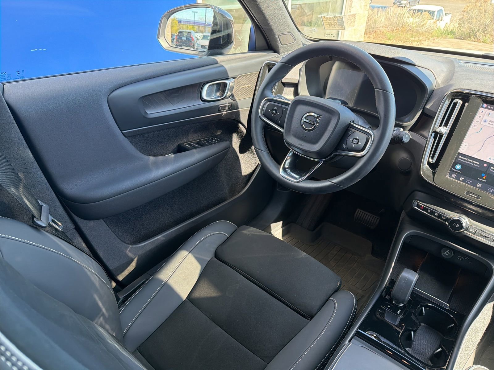 Used 2023 Volvo XC40 Recharge Ultimate w/ Protection Package Premier AWD/4WD image 12