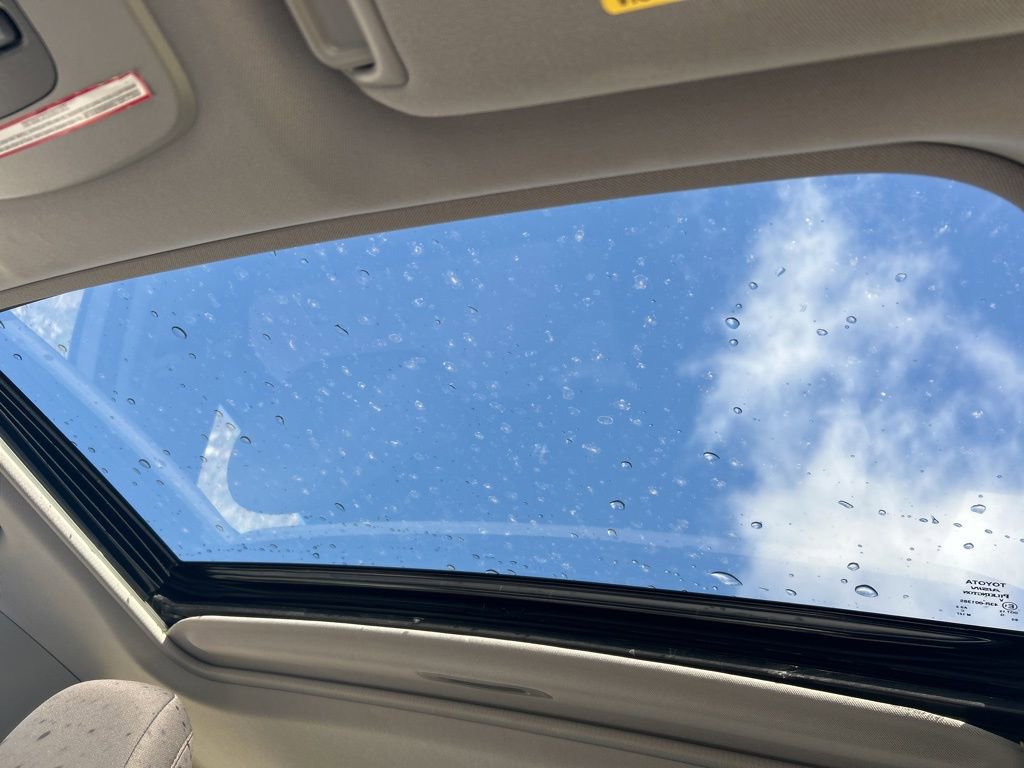 Used 2019 Toyota Camry LE w/ Convenience Package image 9