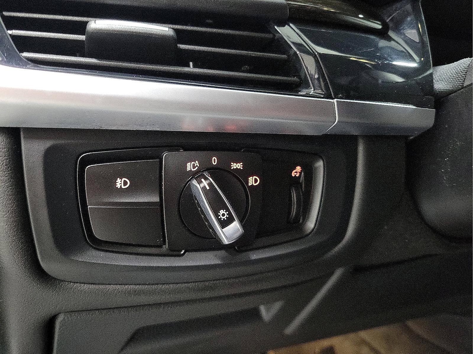 Used 2015 BMW X5 xDrive35i image 12