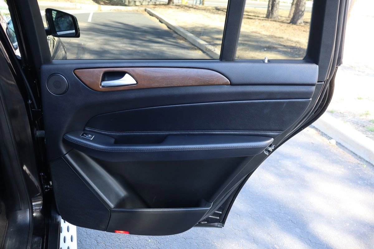 Used 2017 Mercedes-Benz GLS 450 4MATIC image 27