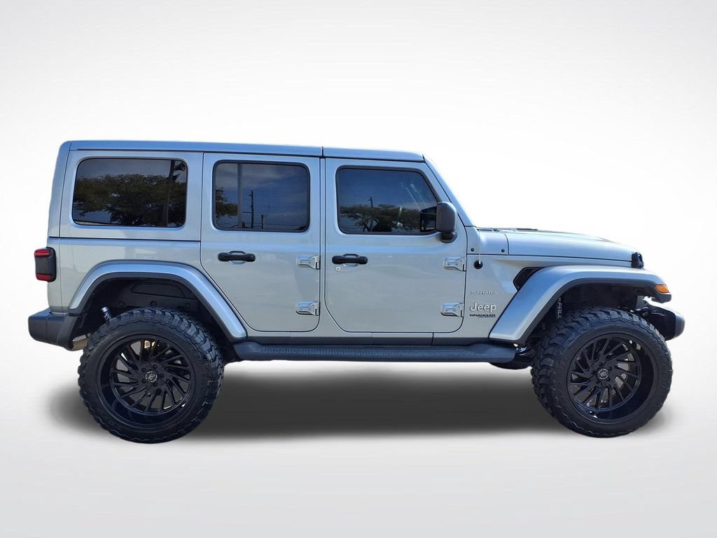 Used 2019 Jeep Wrangler Unlimited Sahara AWD/4WD image 5