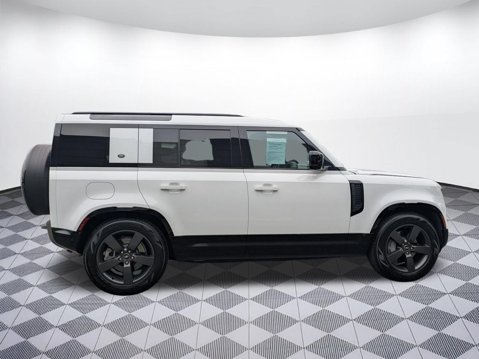 Used 2022 Land Rover Defender 110 X-Dynamic HSE AWD/4WD image 6