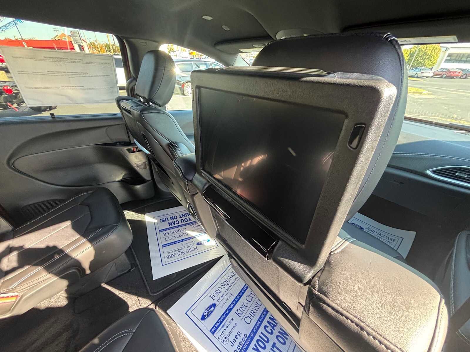 New 2026 Chrysler Pacifica Select image 15