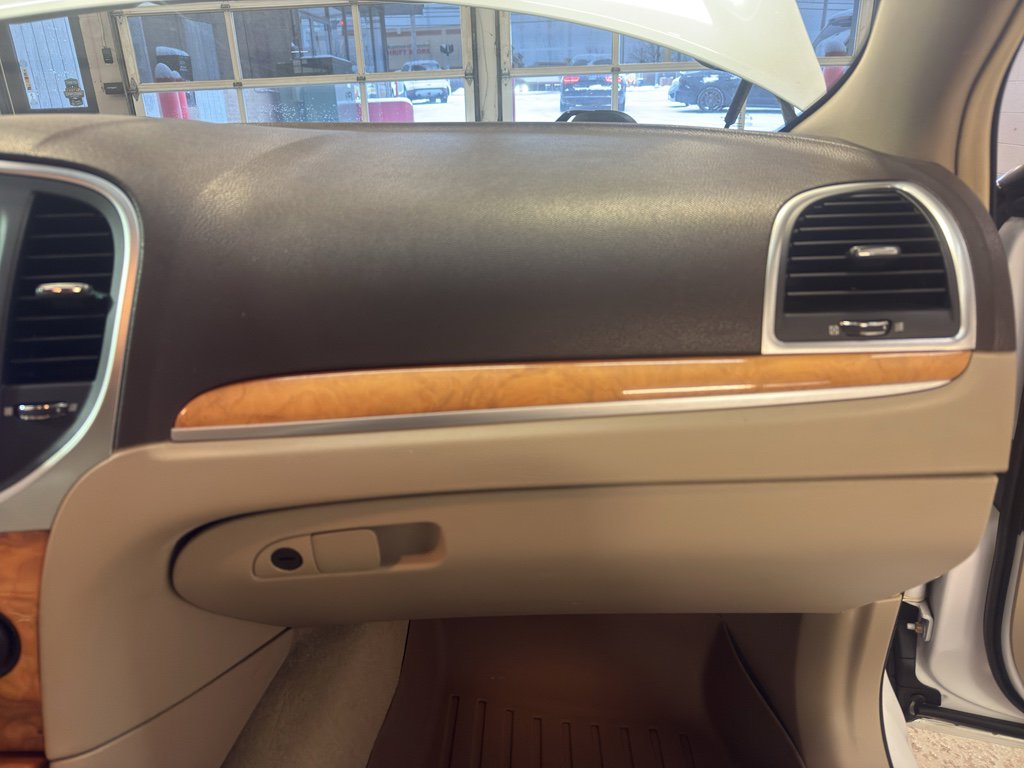 Used 2013 Chrysler 300 C w/ Harman Kardon Audio Group image 23