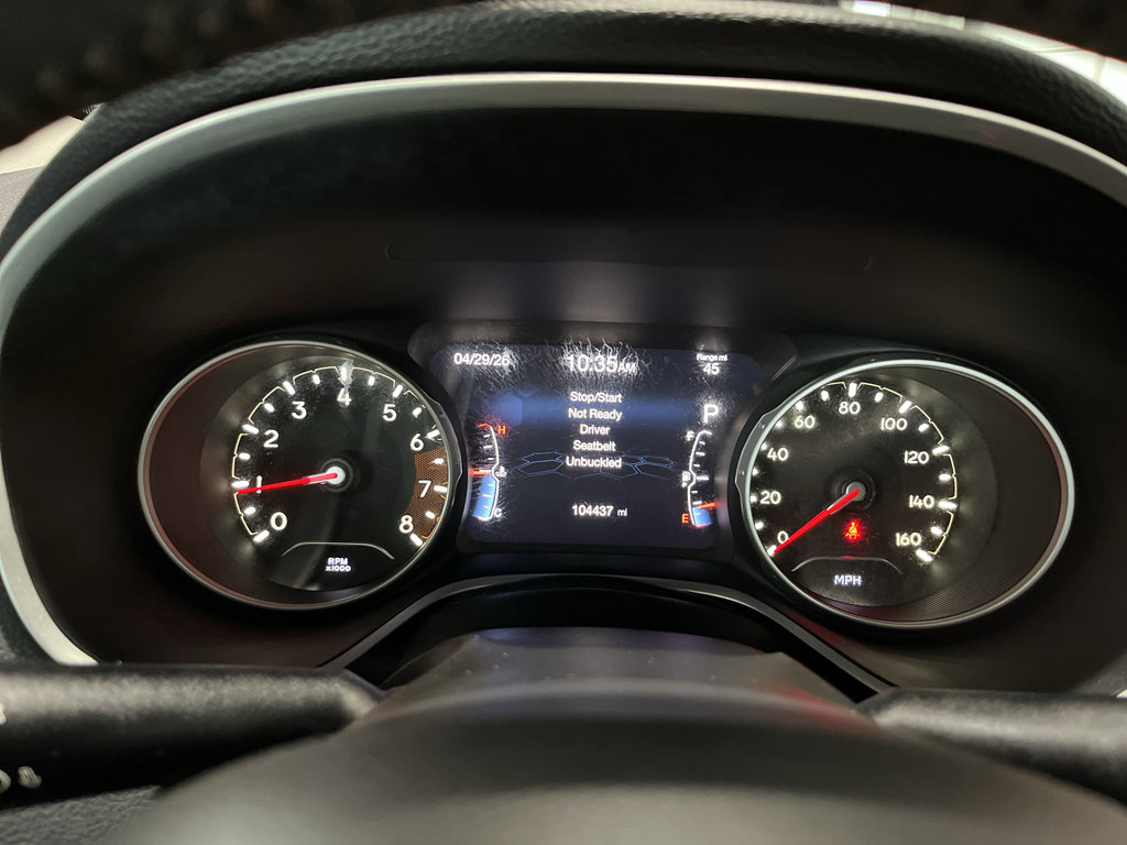 Used 2018 Jeep Compass Latitude w/ Popular Equipment Group FWD image 17