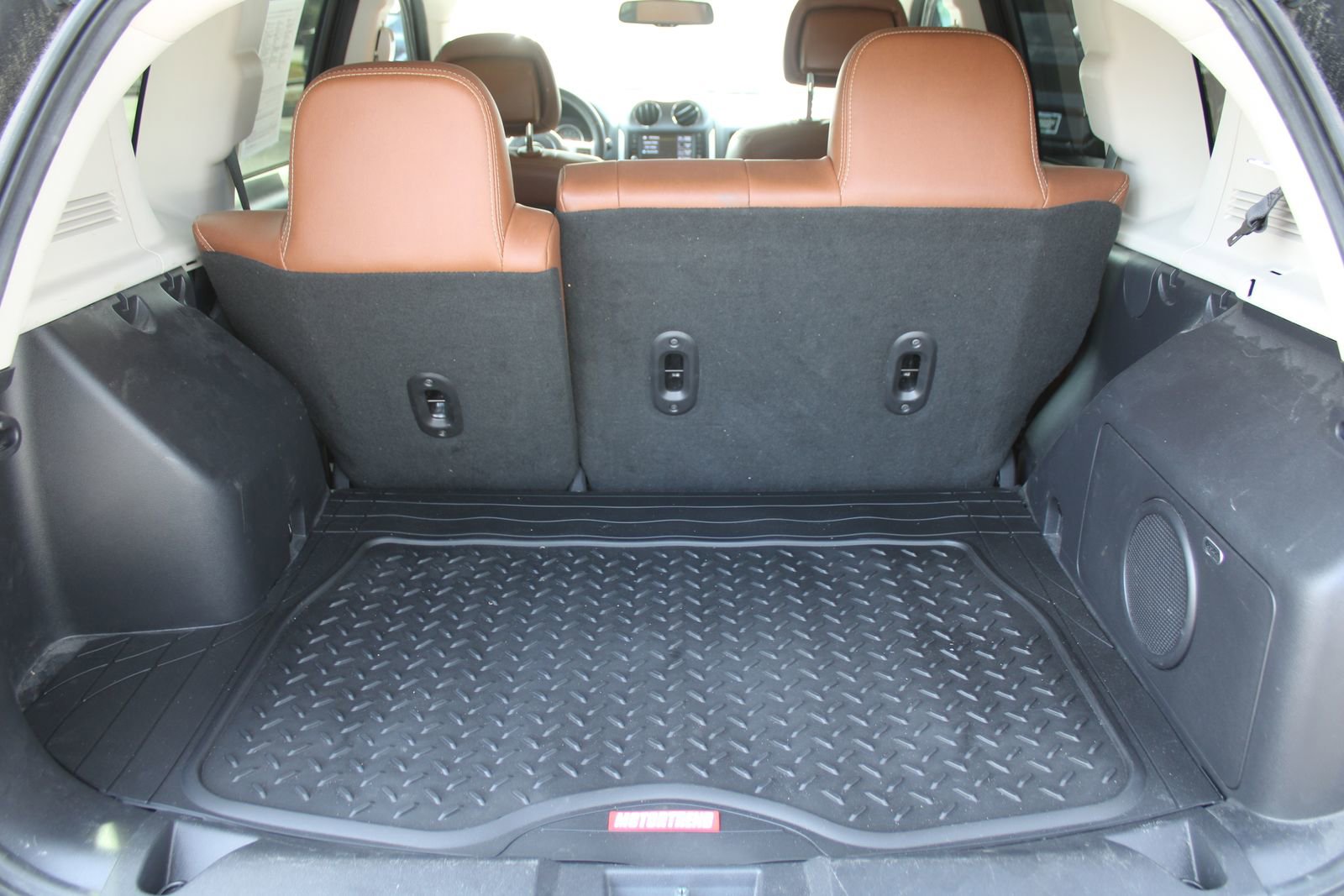 Used 2015 Jeep Compass Limited w/ Sun/Sound Group image 10