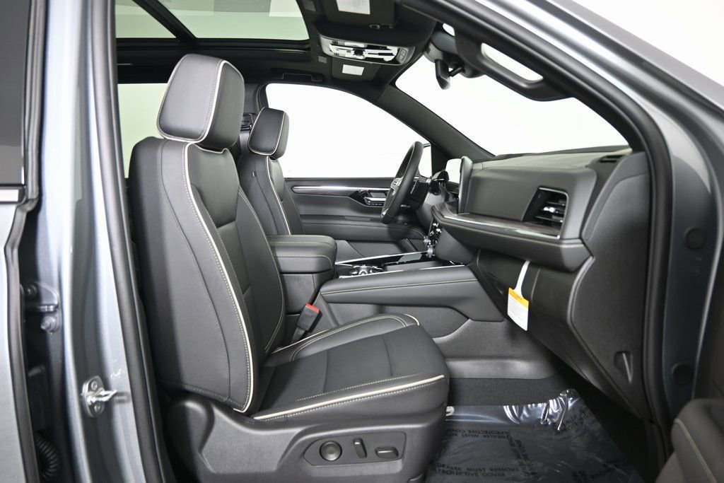 New 2026 Chevrolet Suburban Premier w/ Sun And Tow Package image 13
