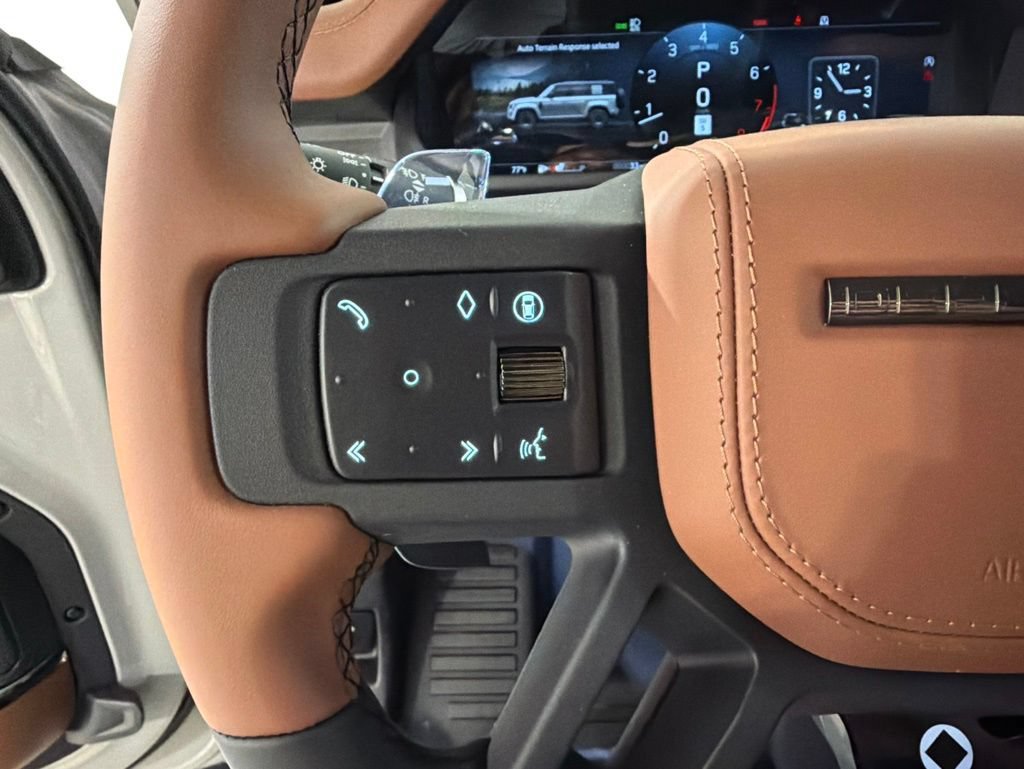 New 2026 Land Rover Defender 110 OCTA AWD/4WD image 12