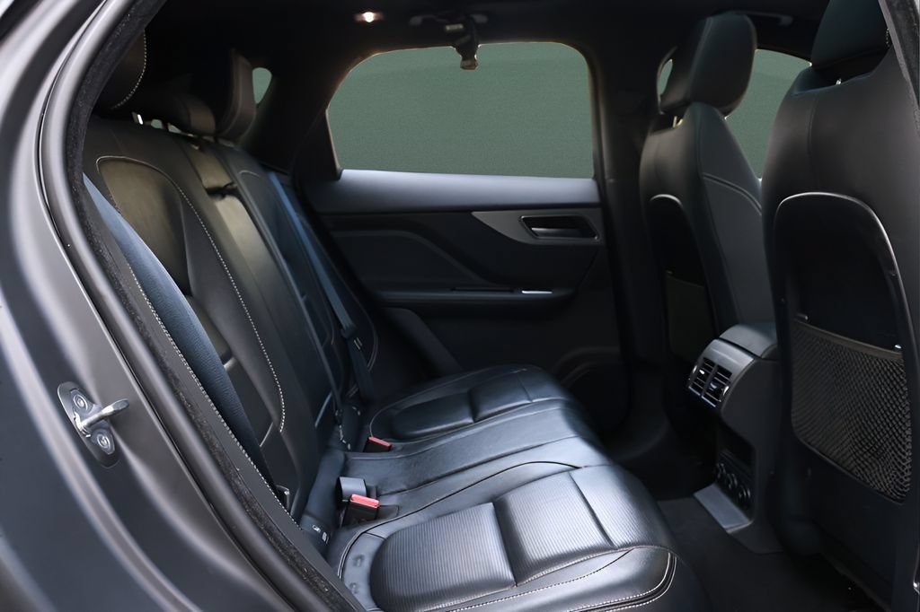 Used 2019 Jaguar F-PACE S AWD/4WD image 27