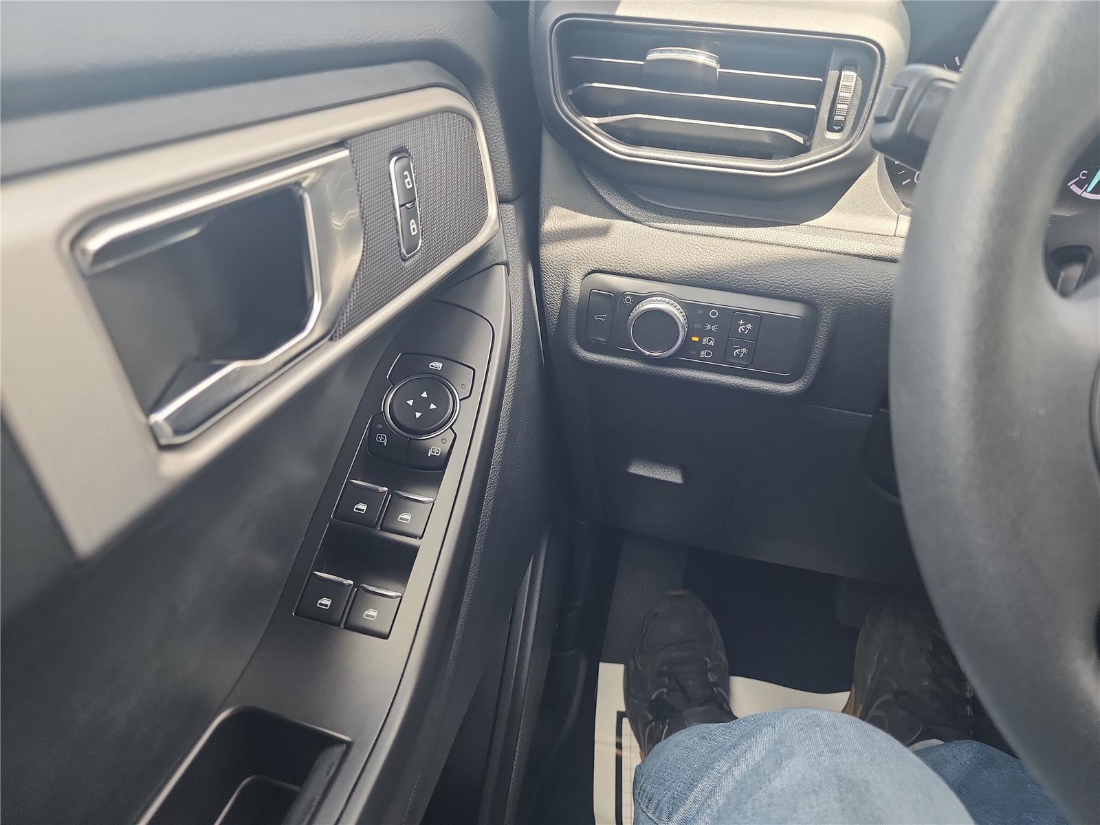 Certified 2021 Ford Explorer 2WD image 34