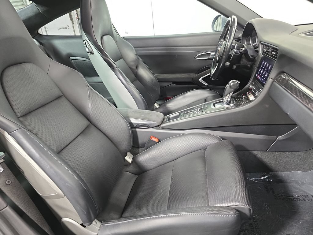 Used 2019 Porsche 911 Carrera GTS RWD image 27