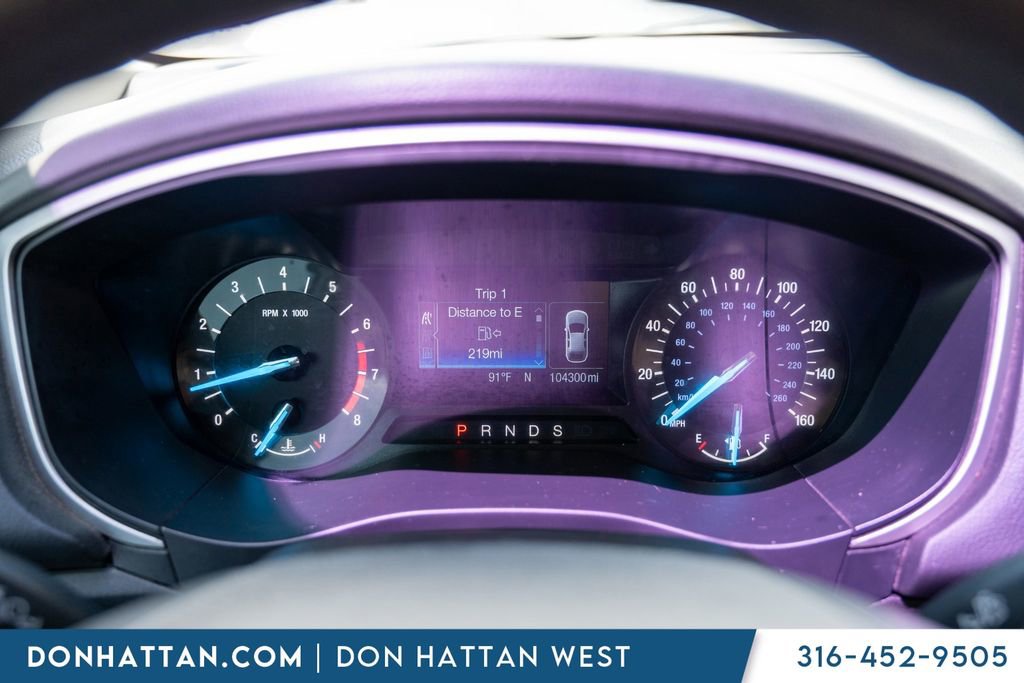 Used 2016 Ford Fusion SE FWD image 7