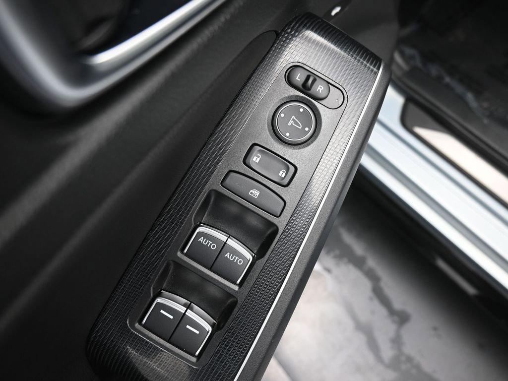 Used 2023 Honda Civic Touring image 31
