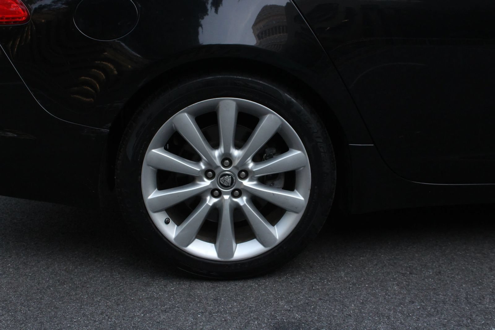 Used 2013 Jaguar XF 3.0 AWD/4WD image 5