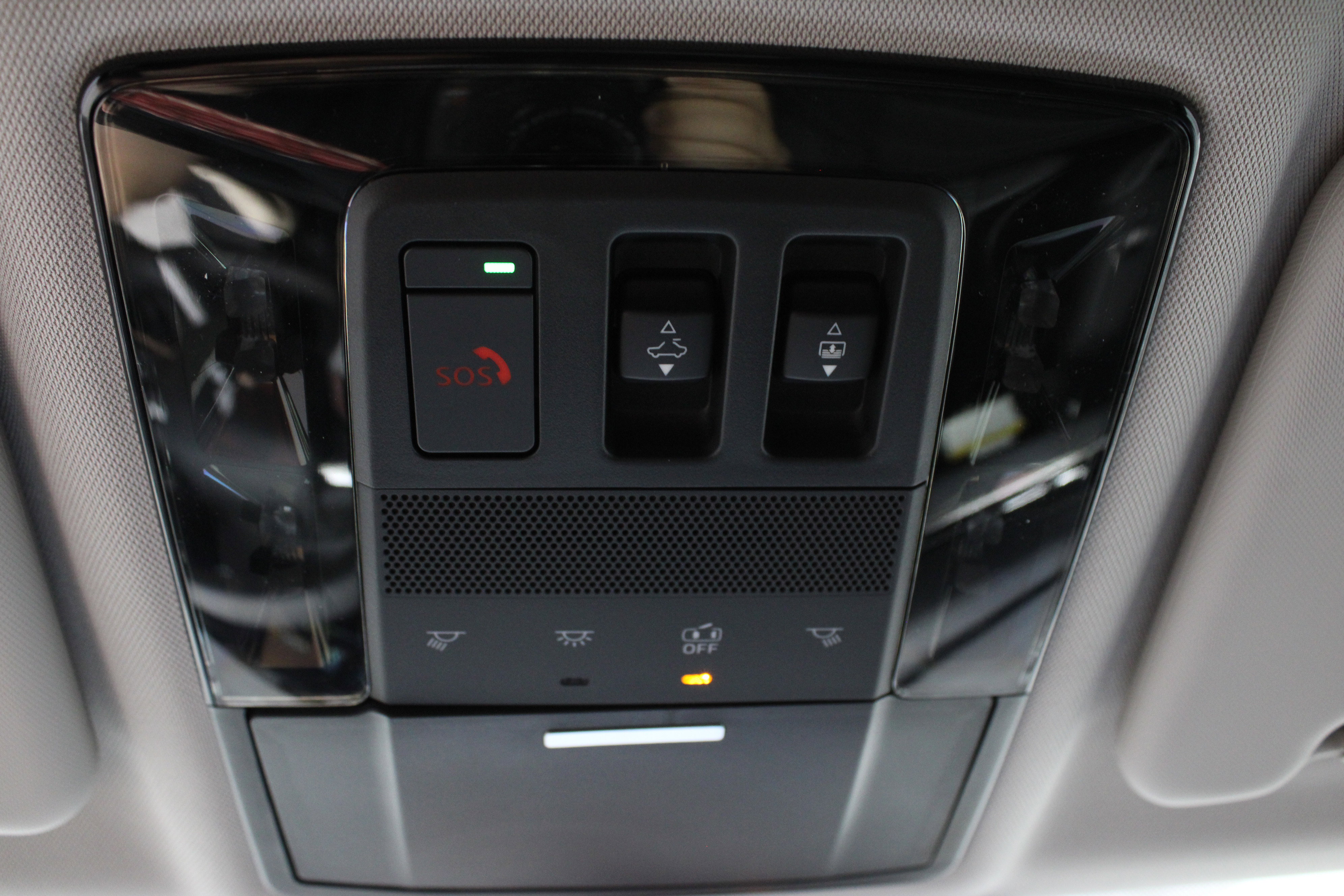 New 2025 Mitsubishi Outlander SE image 30