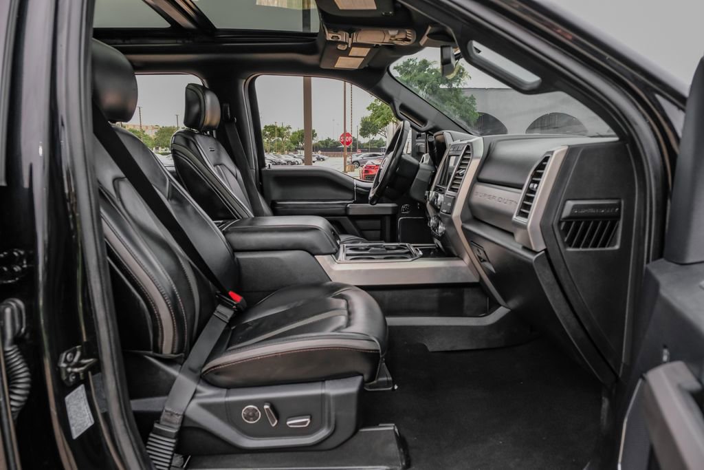 Used 2020 Ford F250 Platinum w/ Tremor Off-Road Package AWD/4WD image 31