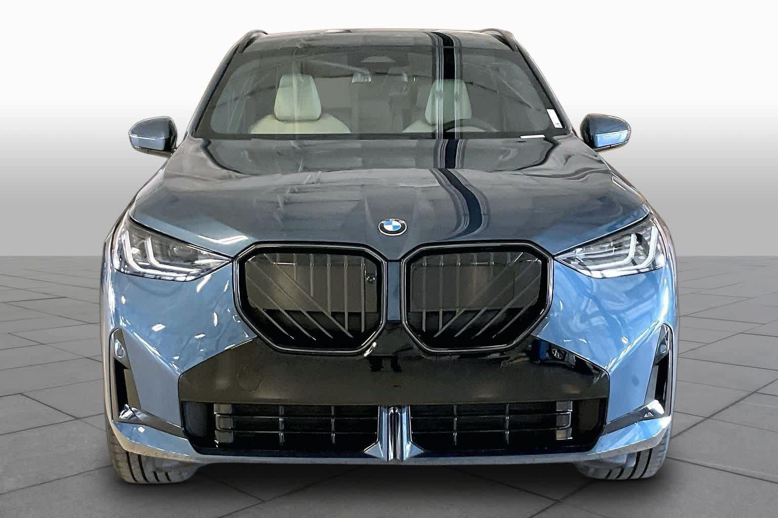 New 2026 BMW X3 xDrive30i w/ Premium Package AWD/4WD image 3