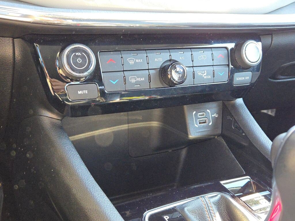 Used 2022 Jeep Compass Limited image 25