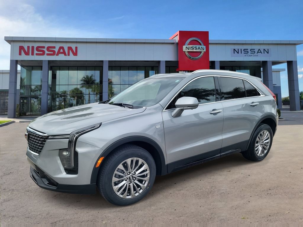 Used 2025 Cadillac XT4 Premium Luxury FWD image 9