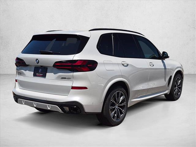 New 2026 BMW X5 xDrive40i w/ M Sport Package AWD/4WD image 2