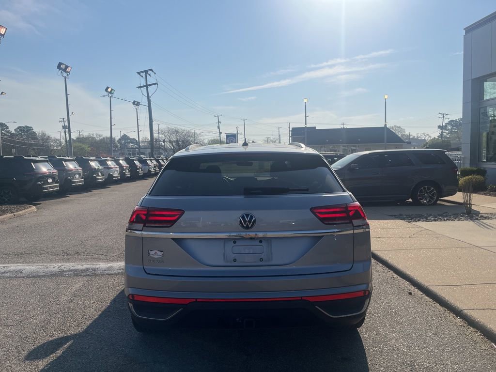 Used 2022 Volkswagen Atlas Cross Sport SE image 5