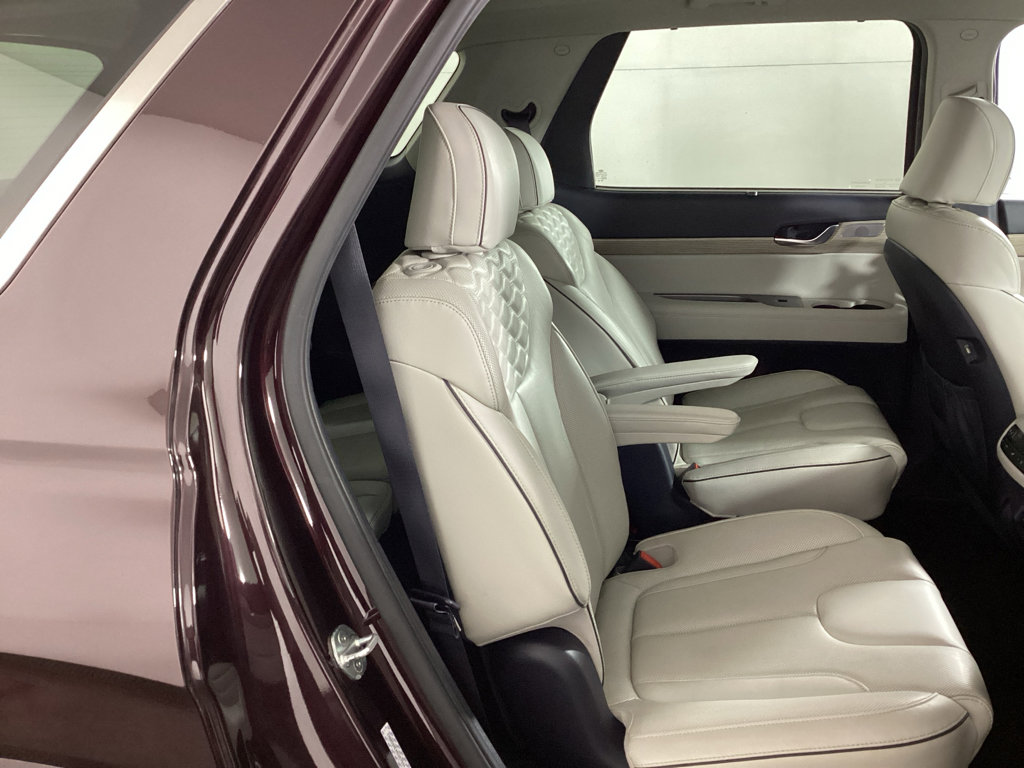 Used 2021 Hyundai Palisade Limited image 11