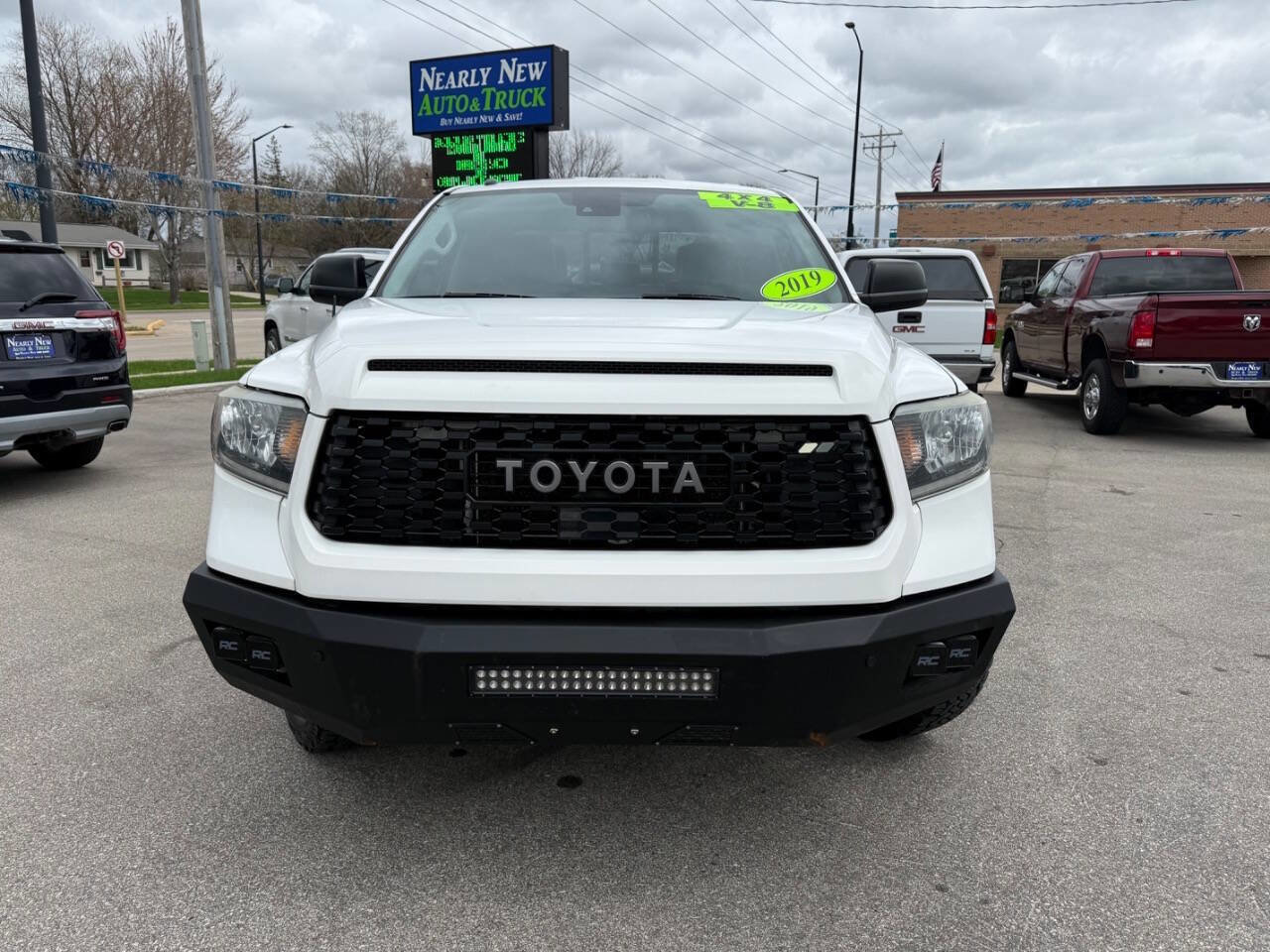 Used 2019 Toyota Tundra 4x4 Double Cab image 3