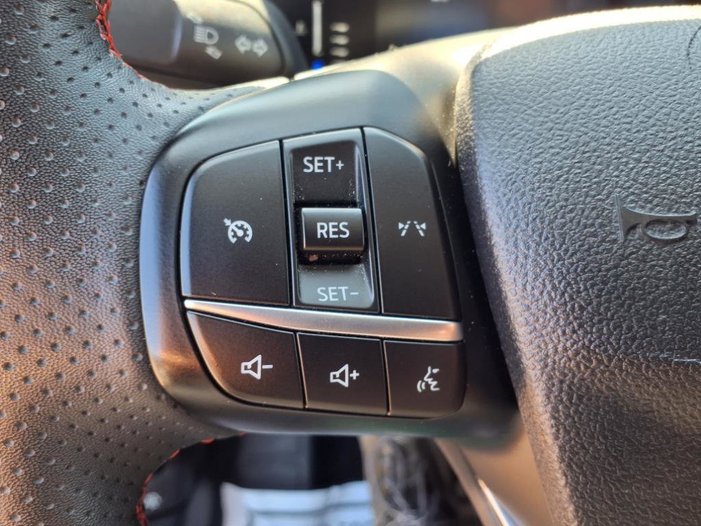 Certified 2023 Ford Escape ST-Line image 17