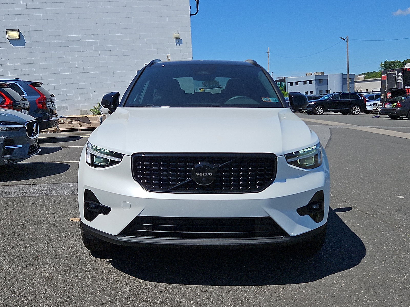 New 2026 Volvo XC40 B5 Ultra w/ Protection Package Premier AWD/4WD image 2