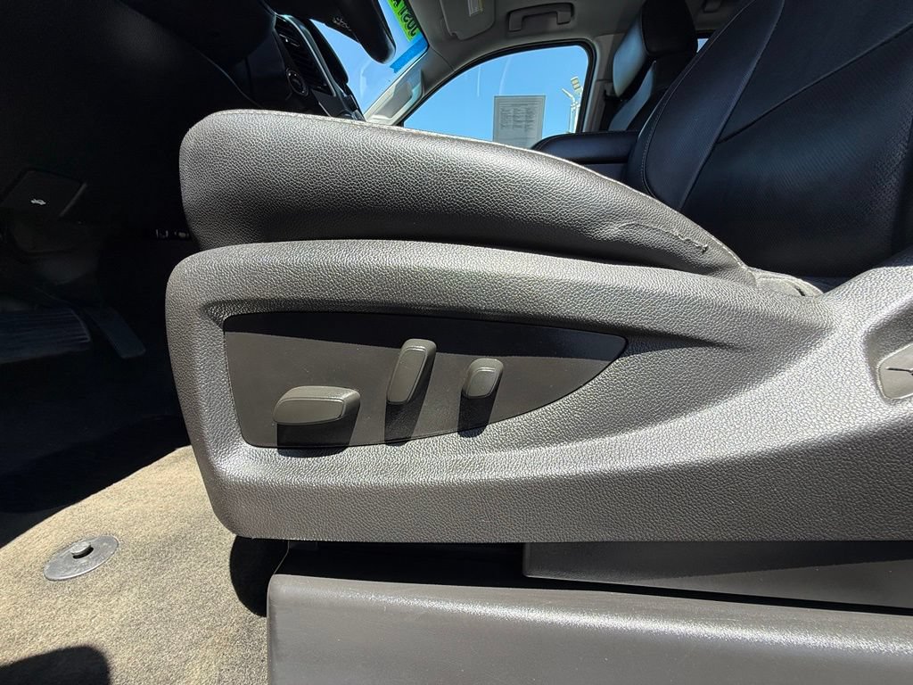 Used 2016 GMC Yukon SLT w/ Open Road Package RWD image 38