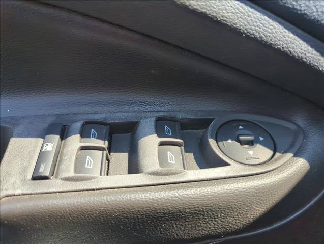 Used 2018 Ford Escape SE FWD image 8
