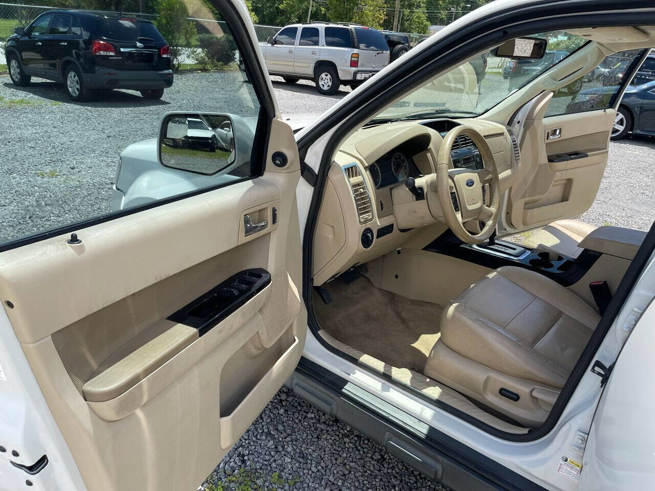 Used 2011 Ford Escape Limited w/ 302A Rapid Spec Order Code image 22