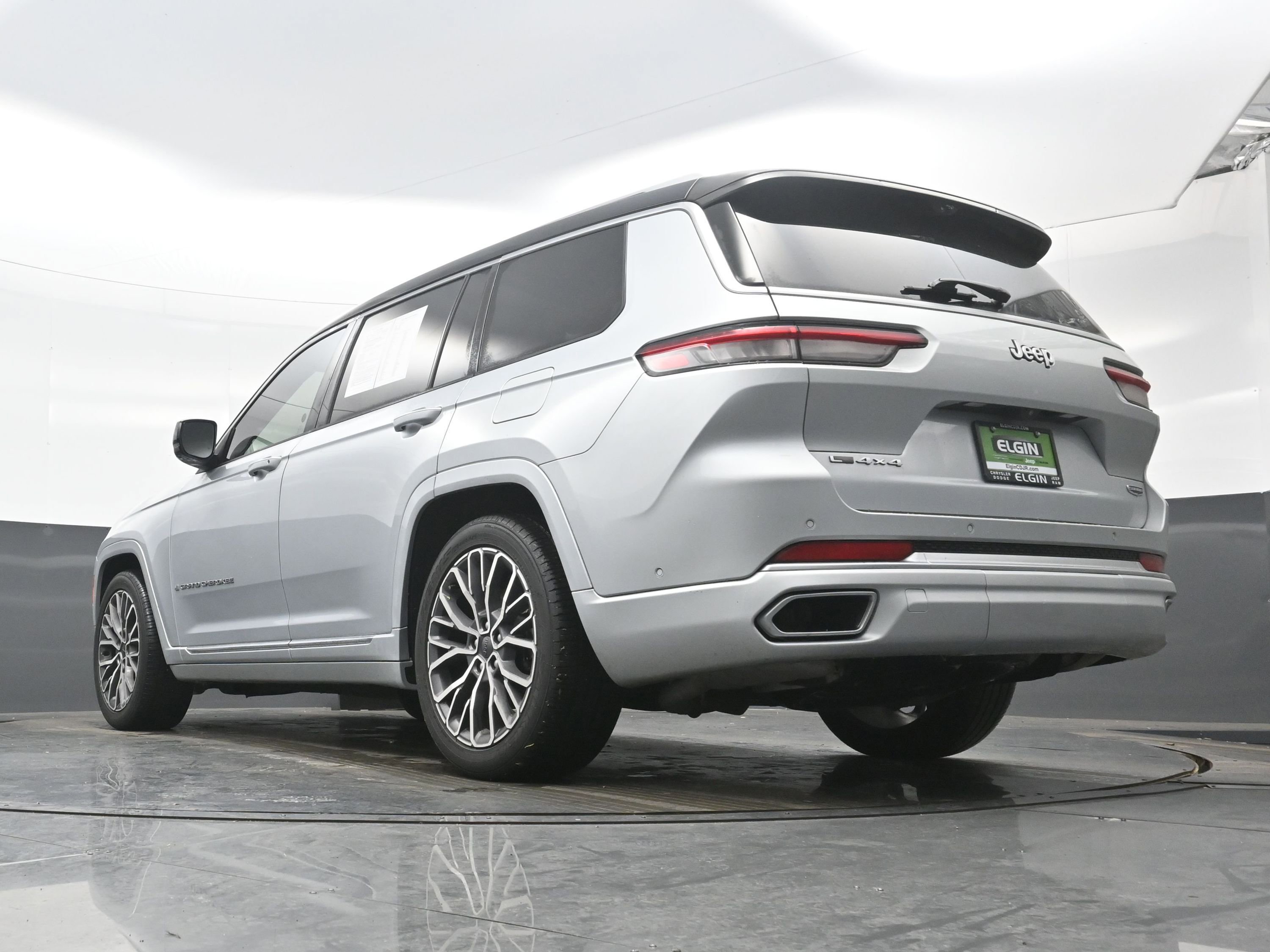 Used 2023 Jeep Grand Cherokee L Summit image 29