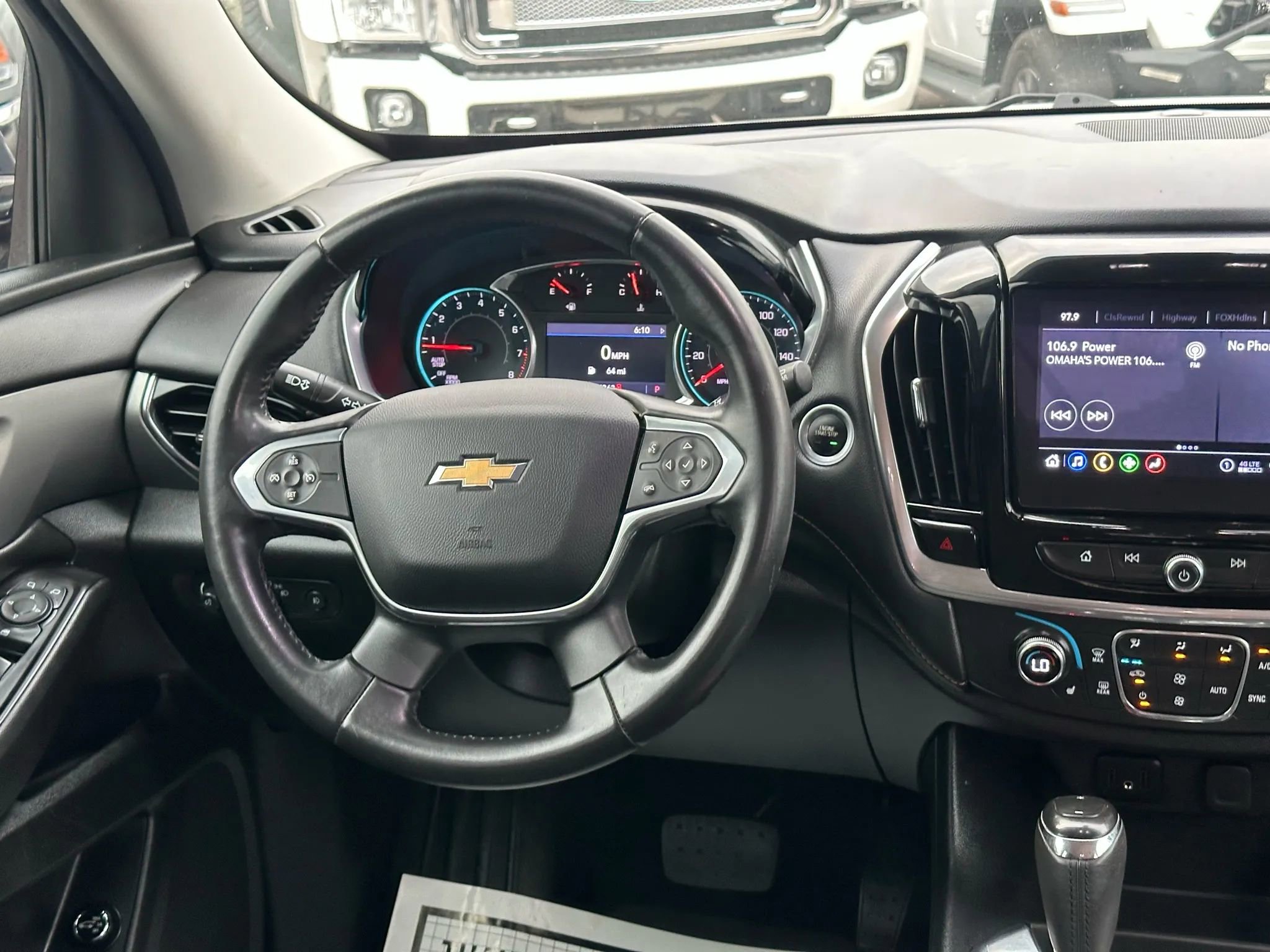 Used 2020 Chevrolet Traverse LT image 16