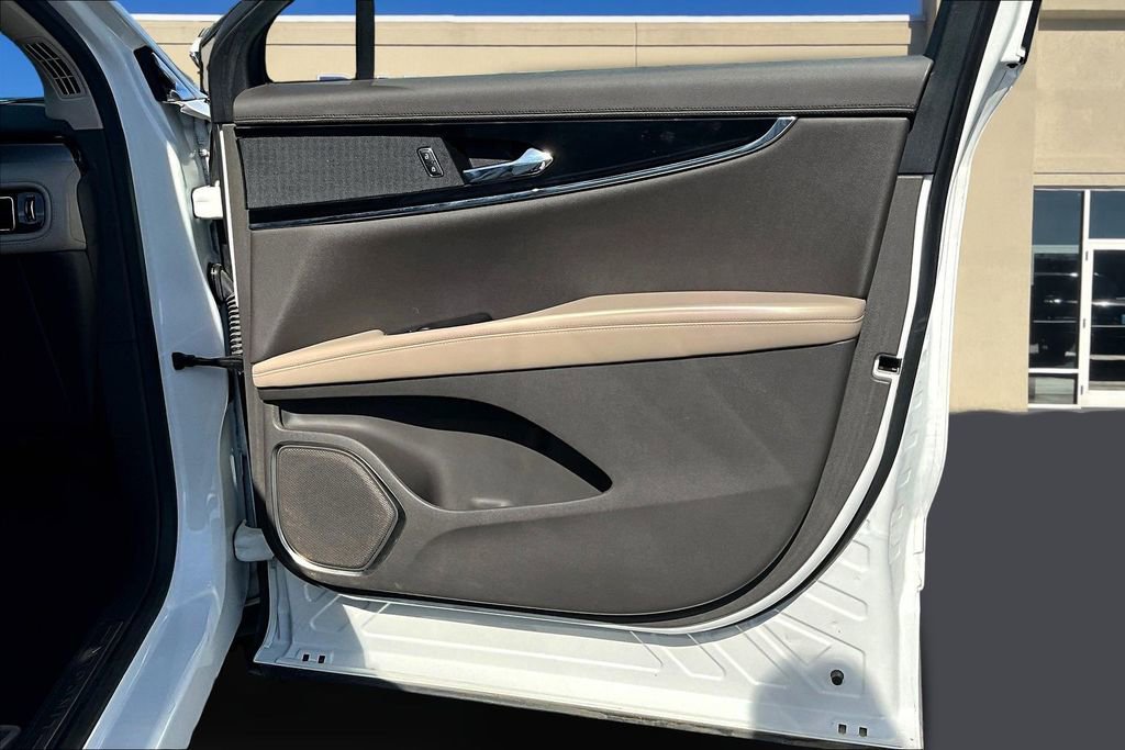 Used 2021 Lincoln Nautilus AWD w/ Equipment Group 101A image 30