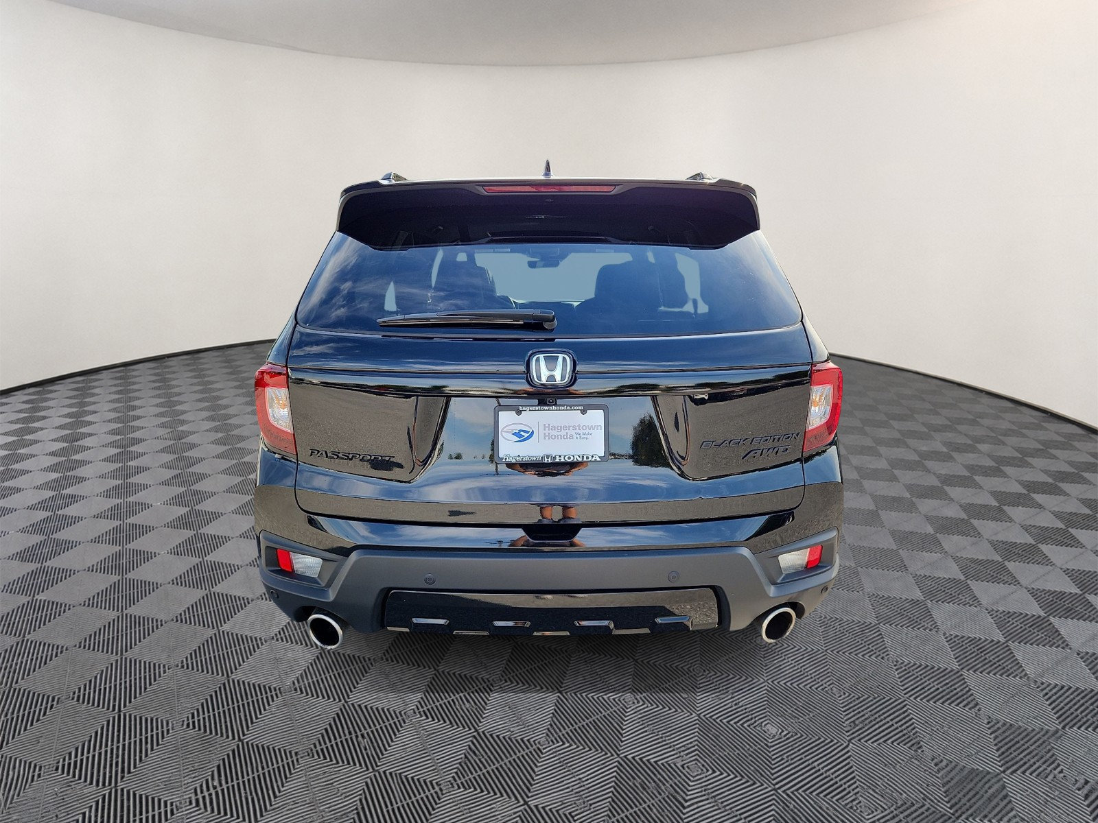Used 2024 Honda Passport Black Edition image 5