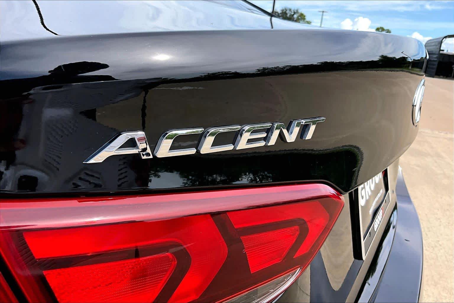 Used 2021 Hyundai Accent SE FWD image 31