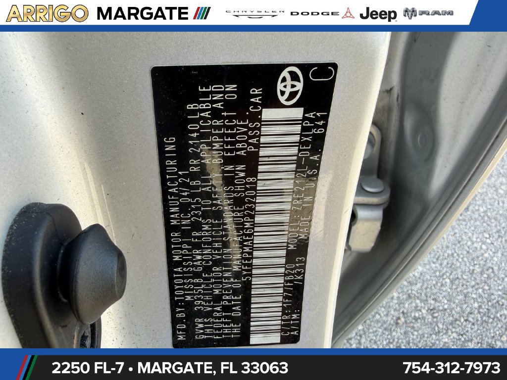 Used 2021 Toyota Corolla LE FWD image 21