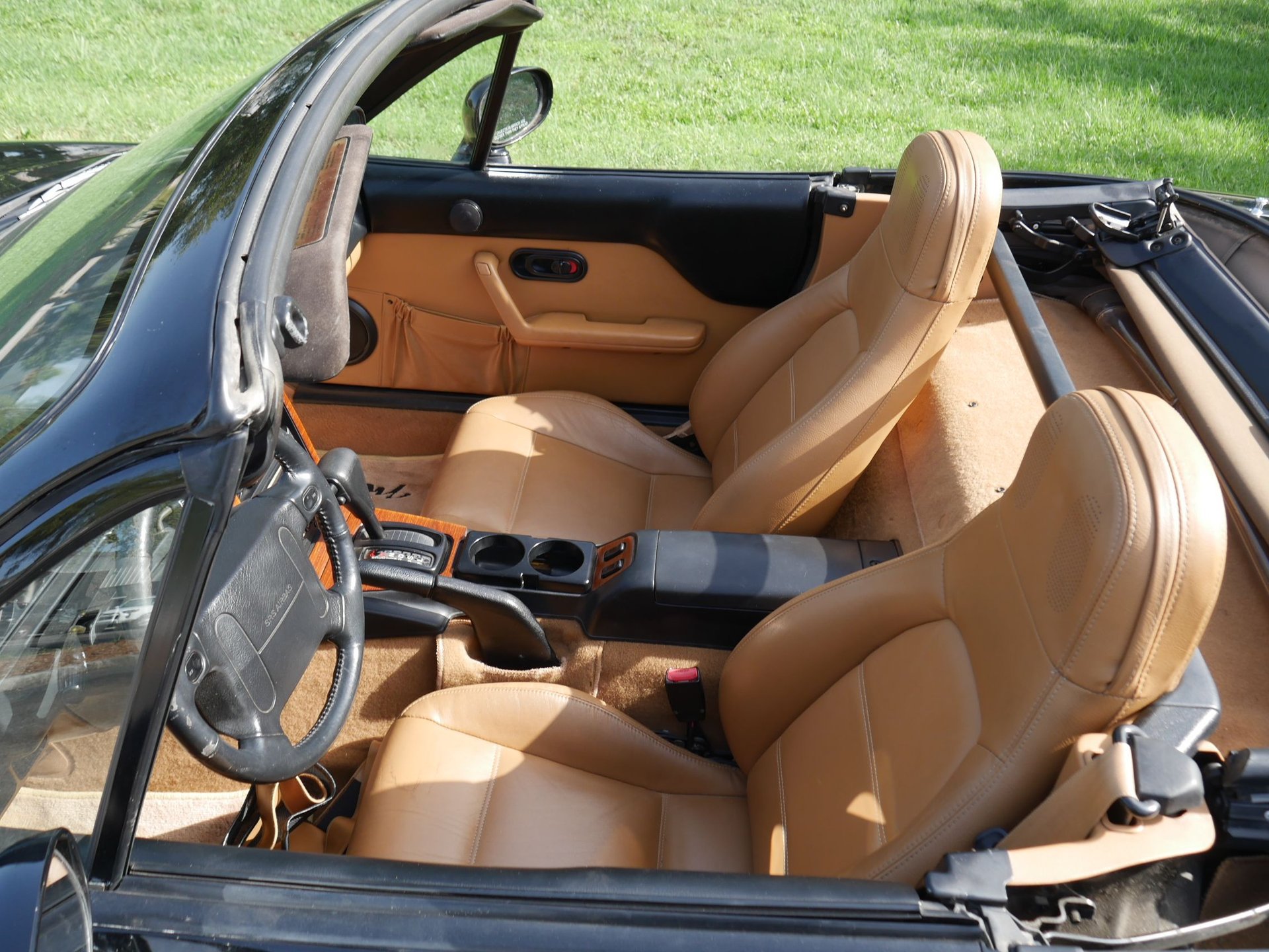 Used 1997 MAZDA MX-5 Miata RWD image 29