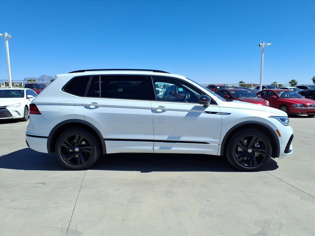 Used 2023 Volkswagen Tiguan SE R-Line image 4