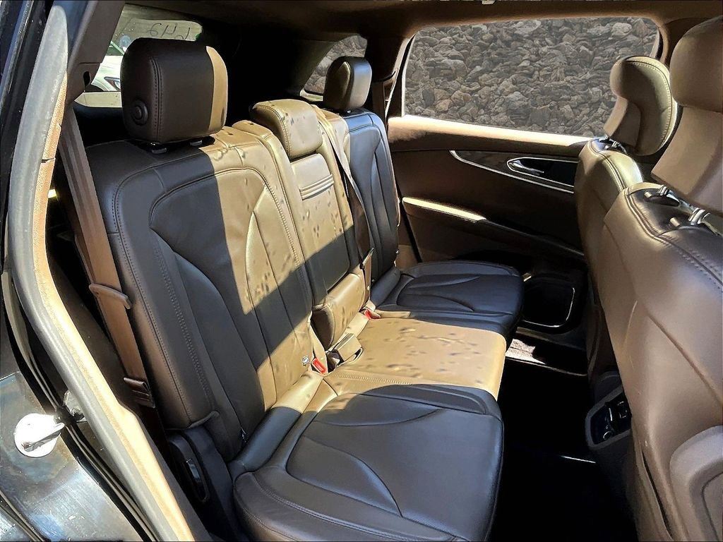 Used 2016 Lincoln MKX Reserve w/ Technology Package image 25