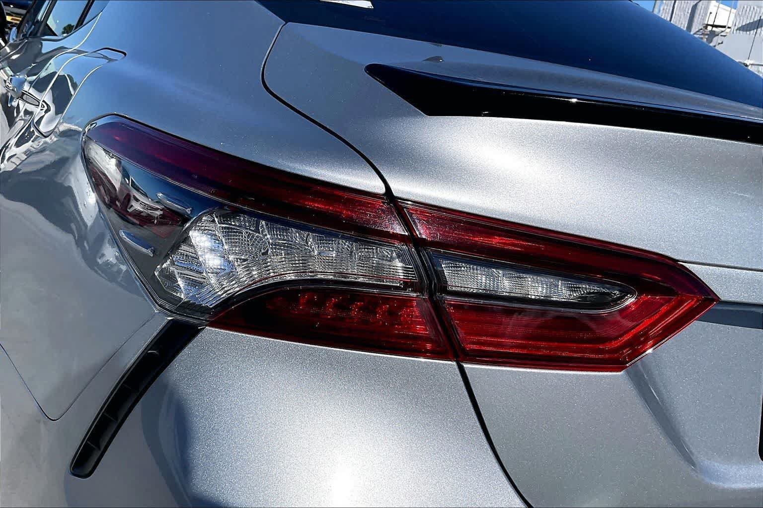 Used 2021 Toyota Camry XSE FWD image 32